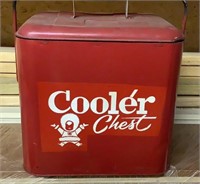 Vintage Red "Coolér Chest"