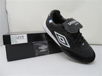 PAIR UMBRO SPECIALTY PRO CLEATS  SIZE 8