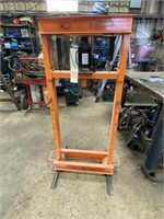 K Tool International 20 T hydraulic shop press
