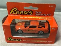 1:60 Reese's Ford Mustang GT Diecast Toy Car