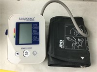 LIFE SOURCE Blood Pressure System W/Case
