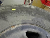 4 pneus été LT 245/75R16 8 trous
