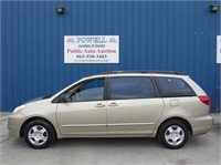 2004 Toyota SIENNA CE