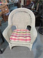 PAINTED WICKER OUTDOOR CHAIR W/CUSHION