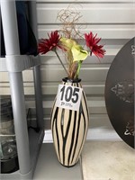 Black & Cream Vase with Flowers (U233)