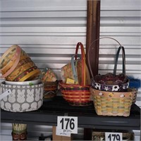 Contents of Shelf: Easter Baskets (New) (U234)