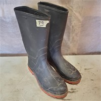 Sz 9 Rubber Boots