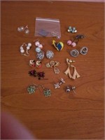 PIERCED EARRINGS SET