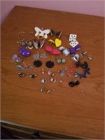 VARIETY OF PIERCED EARRINGS