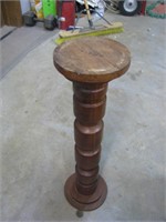 Wooden plant stand 26 Inch Tall