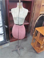 25, Vintage adjustable dress form