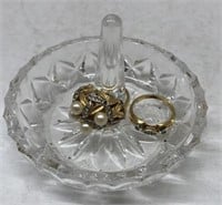 Ring holder and costume jewelry rings