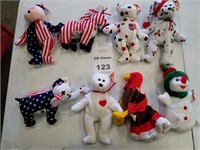 Lot of 8 Holiday Beanie Babies