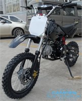 110 cc Dirt bike, sort