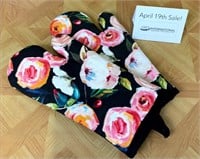 2 Floral Oven Mits