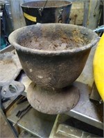 Small Cast iron planter