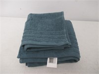Brookstone Face Cloth and Hand Towel