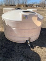 1000 gallon poly water tank (no lid)