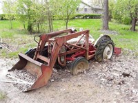 Vintage Ford 640 Tractor with Loader