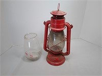 Jupiter Vintage Barn Lantern & Spare Globe