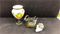 Small Vase & Two Glass Swans Decor