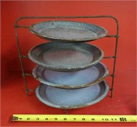 Vintage wire pie rack & 4 granite plates