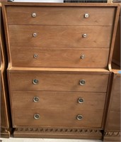 VINTAGE WOOD CHEST DRAWERS