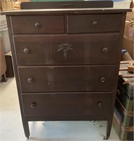 VINTAGE WOOD CHEST OF DRAWERS ON CASTERS