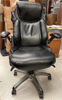 BLACK OFFICE GAMING CHAIR
