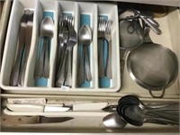 Flatware & Assorted Kitchen Items