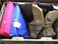 Life Vest 3x And Cushions In Tote