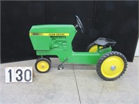 John Deere 520 pedal tractor