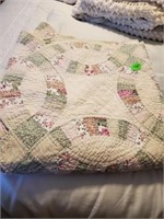 QUILTED CIRCLE QUILT