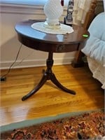 DUNCAN PHYTHE ROUND ACCENT TABLE WITH DRAWER
