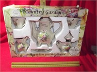 Country Garden Tea Set