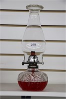 FRAMS GLASS OIL LAMP WITH CHIMNEY 13"
