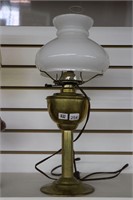 MCR ELECTRIC LAMP WITH MILK GLASS SHADE