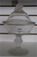 GLASS LION COMPOTE WITH LID 10"