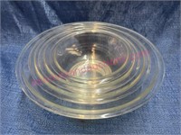 4pc Pyrex stackable clear mixing bowls