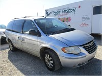 2005 Chrysler Town and Country Touring