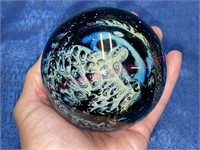 Signed Simpson 1986 paperweight