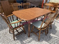 Nice Moosehead maple dining table & 6 chairs