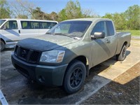 2006 Nissan Ext. Cab. 4x4 (read description)