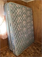 Queen Mattress Set (Simmons)