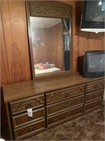 Dresser (70x18x77H)