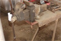 Steel Stand and Vise