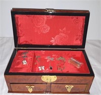 Small Jewelry Box with Jewelry