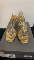 Gold matallica 7.5 heels