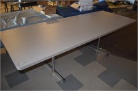 8' FOLDING CONFERENCE TABLE