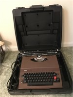 Sears Scholar Typewriter in Custom Hard Case